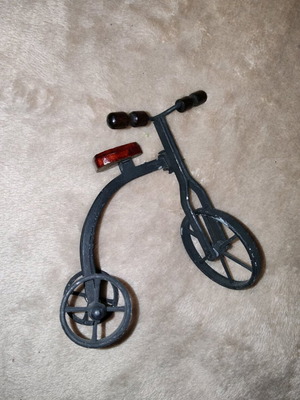 Miniature bicycle about 9cm tall like new