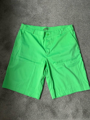 Nike Golf Shorts like new, size L, green