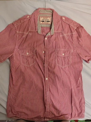 Esprit sleeveless shirt size Large like new, red and white