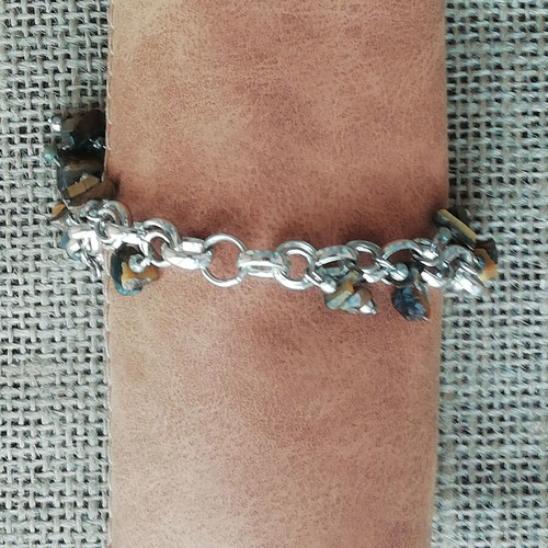 Boho stainless steel bracelet with brown color and irregular resin beads like new