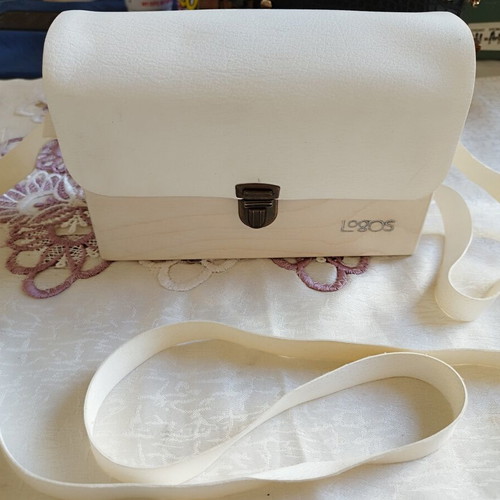 Logos wooden shoulder bag like new, white vegan leather