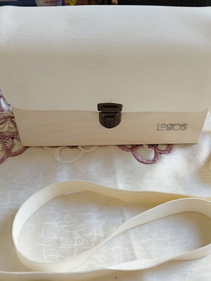 Logos wooden shoulder bag like new, white vegan leather