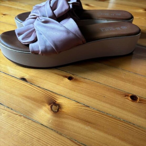 B-soft slippers size 41 like new, pink
