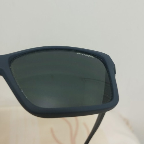 Arnette sunglasses used, gray frame