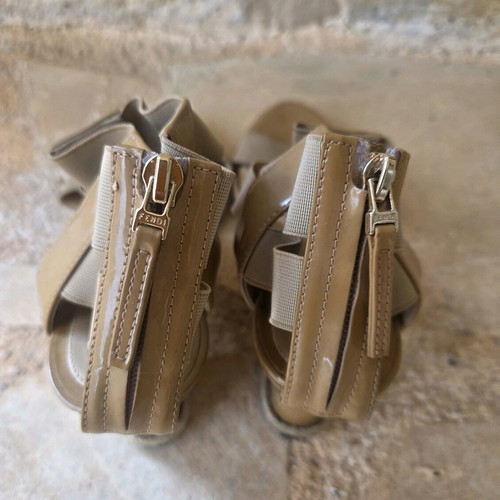Fendi Carioca Wedge Leather Sandals Like New Size 36 Beige