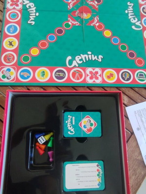 Genius knowledge board game like new