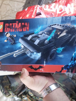 Lego Super Heroes Batmobile The Penguin Chase new 76181 for 8+