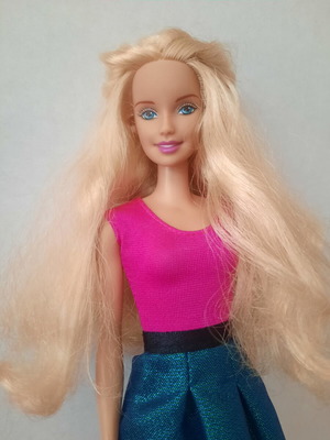 Hybrid Barbie Retro Princess with Modern Body