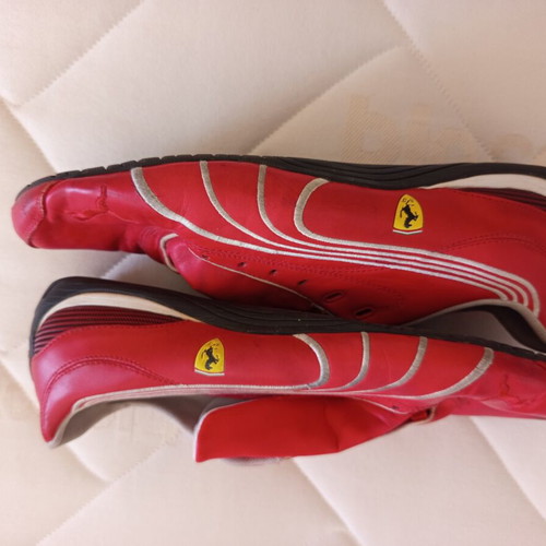 Puma Ferrari red athletic shoes size 44.5 without insoles and laces