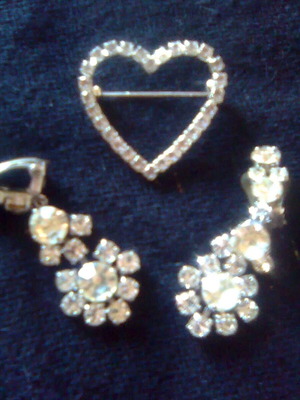 Earrings 2 pairs and brooch used