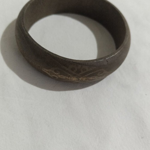 Wooden bracelets like new, set of 3
