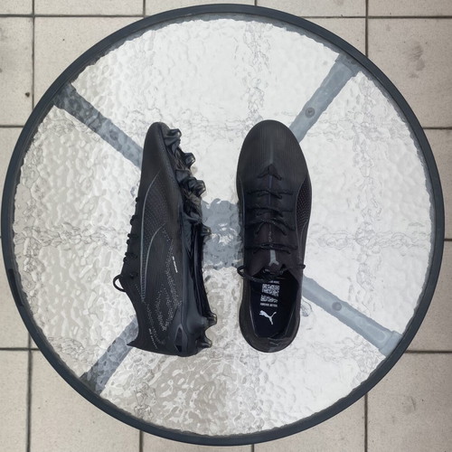 Puma Ultra football boots, black, size 44.5