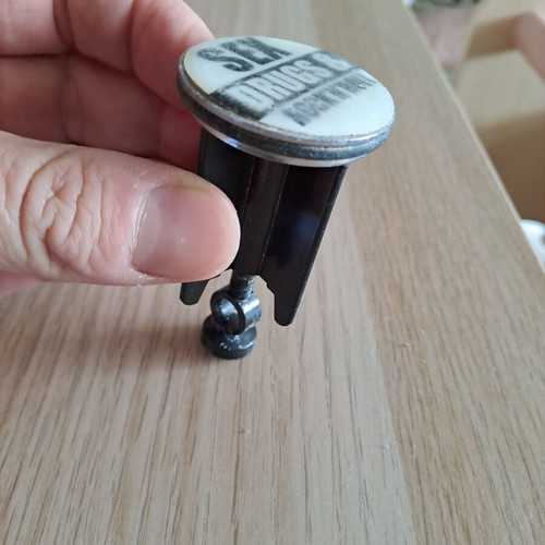 Sink stopper like new, adjustable height