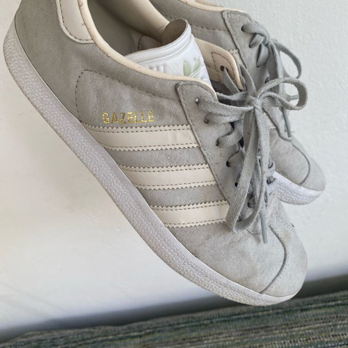 Gazelle Adidas athletic shoes used, size 40 2/3, baby blue suede