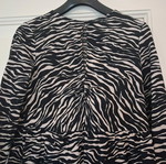 Bershka animal print dress medium used, black and beige