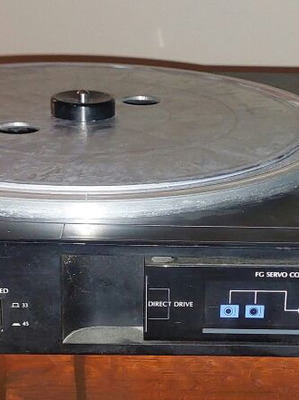 Sansui P-D11 грамофон употребяван, директно задвижване винтидж модел