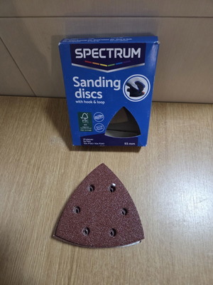 Spectrum sanding discs set of 25 with hook and loop for delta sander