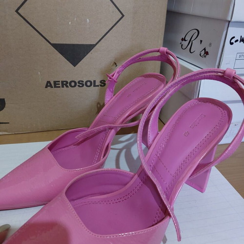 Bershka pink heels size 40 like new with ankle strap