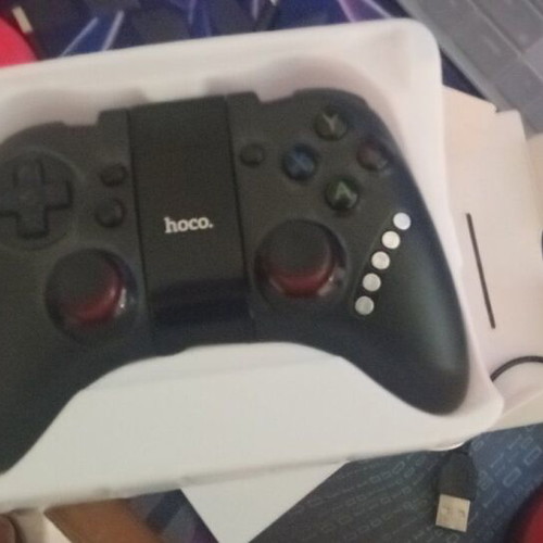 Hoco C19 wireless Bluetooth gamepad for mobile and PC