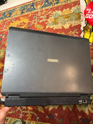Φορητός υπολογιστής Toshiba Satellite A100-237 μεταχειρισμένος, χρειάζεται επισκευή