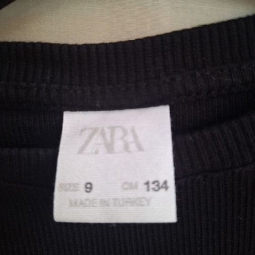 Zara Kids black ribbed long sleeve ruffle top, size 9 years 134 cm