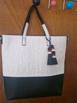 Desigual τσάντα ώμου ασπρόμαυρη like new