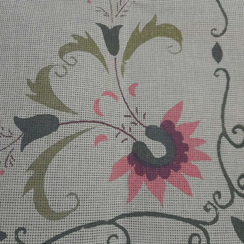 Stamped Embroidery Set "Kyknos" (Runner & 2 Napkins) new