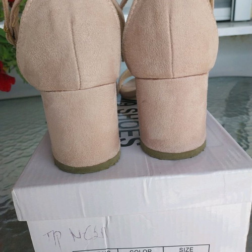 Tsoukalas Shoes pink sandals like new, size 37, low heel