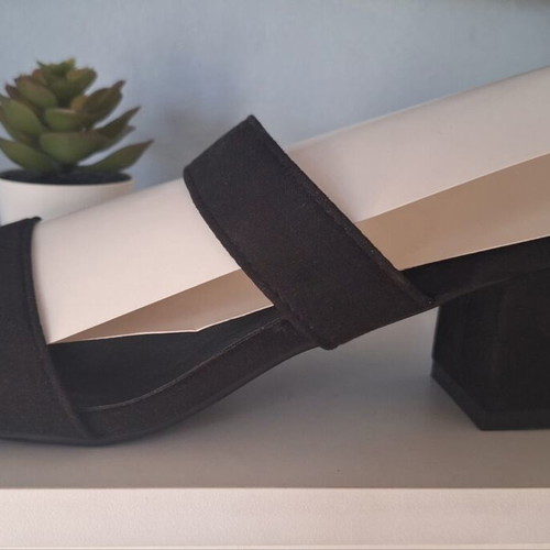 Dr. Denim Black Velour Sandals Size 39 New, Low Heel