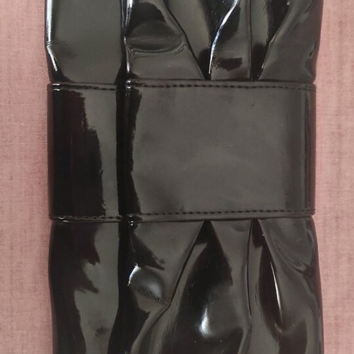 Black patent shoulder bag like new