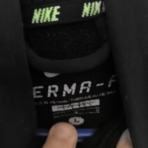 Nike Therma Fit hoodie large like new black and yellow