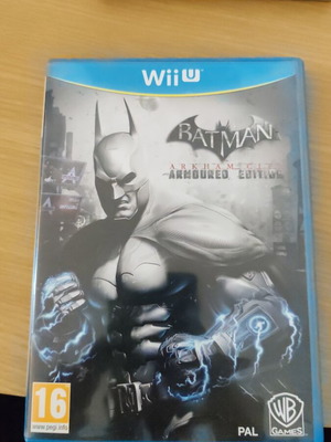 Batman Arkham City Armoured Edition WiiU like new