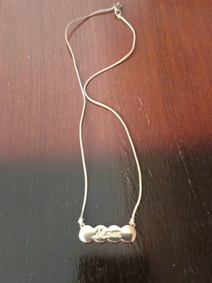 Mother necklace like new