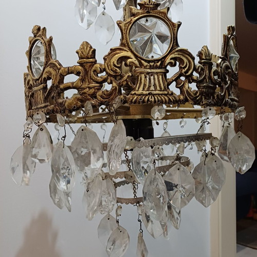 Chandelier with four lamps used