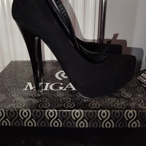 Migato black pumps size 37
