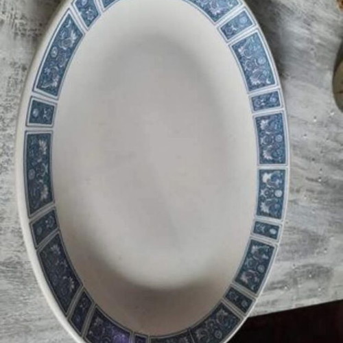 Skyros vintage collectible set with 4 platters, sauce boat and 2 salad bowls like new
