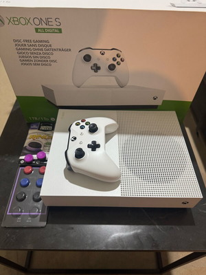 Xbox One S 1TB Digital Edition σαν καινούργιο με χειριστήριο