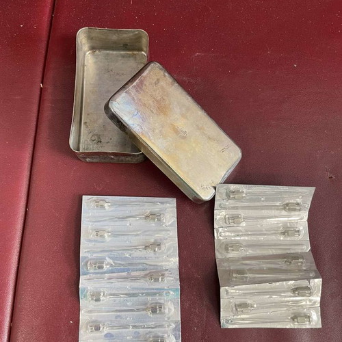 Metal needles from 1968 new
