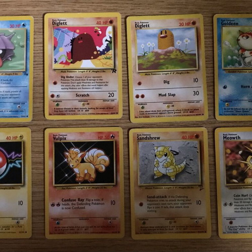 Pokemon cards from first generation like new, collectible