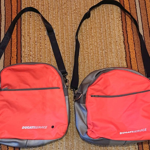 Ducati bag set like new, red