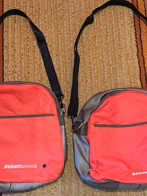 Ducati bag set like new, red