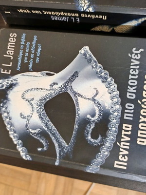 Fifty Shades Darker used book