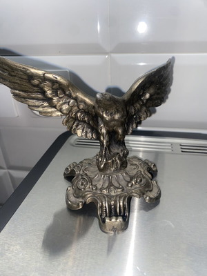 Vintage bronze decorative eagle statue, solid metal 500g