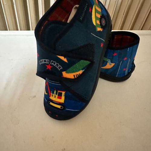 Minimax anatomical shoes size 29, leather inside, new