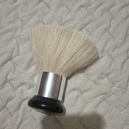 Haircut brush like new