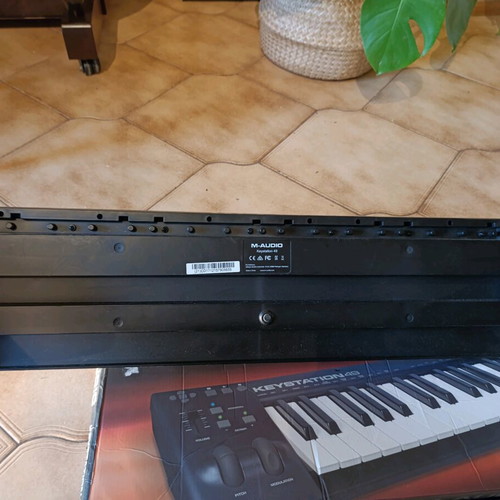 M-Audio Keystation 49 MIDI keyboard like new