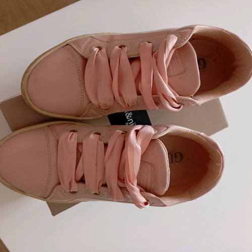 Guess sneakers size 39 pink like new