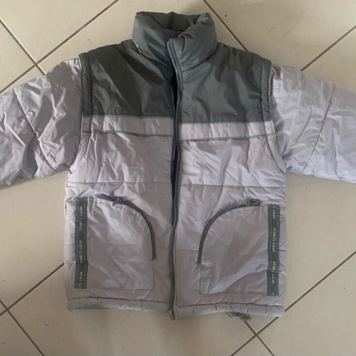 Winter jacket-vest like new gray with fleece lining and detachable sleeves