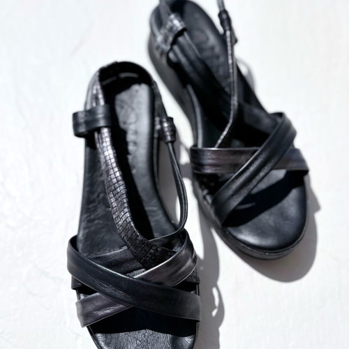 Oh My Sandals women's platform sandals like new, black and silver