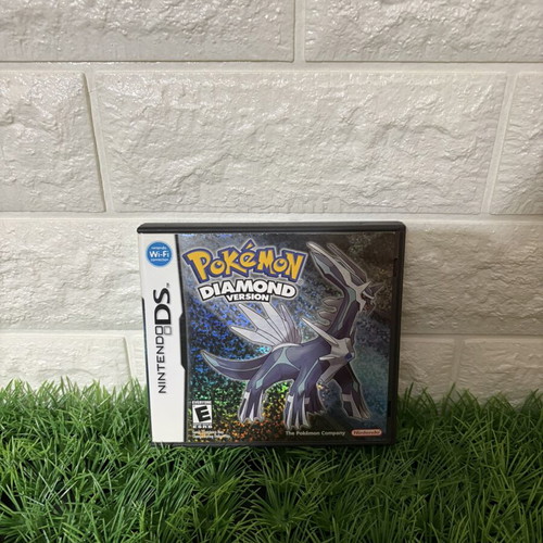 Pokémon Diamond Nintendo DS like new, complete with manuals